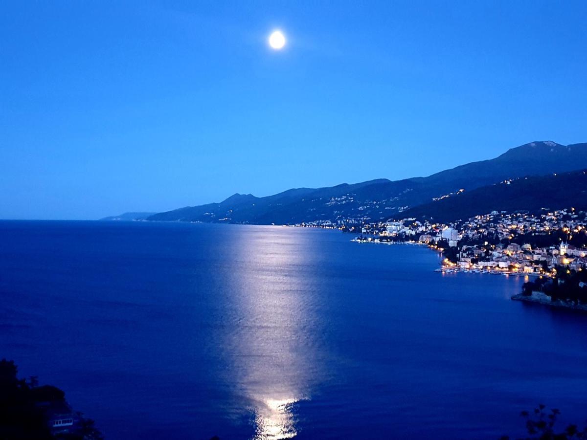 Villa Family House Opatija Exterior foto