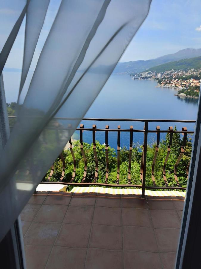 Villa Family House Opatija Exterior foto
