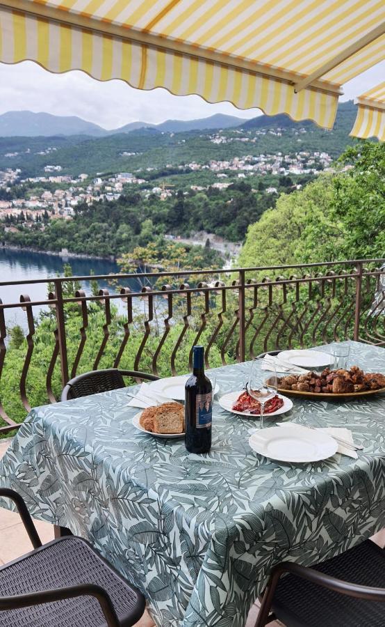 Villa Family House Opatija Exterior foto